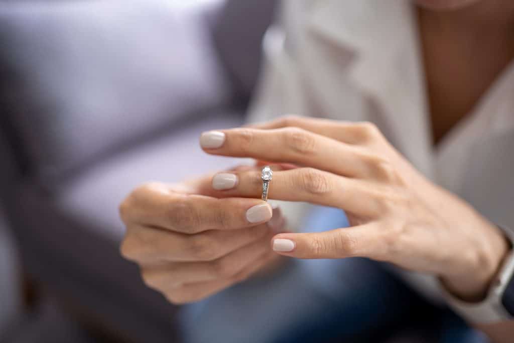 איבדתי טבעת יהלום בחו"ל, האם יש לי ביטוח? 